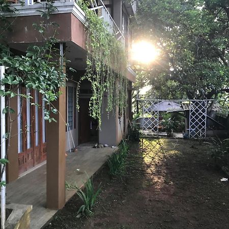 Villa Naumi バンドゥン エクステリア 写真