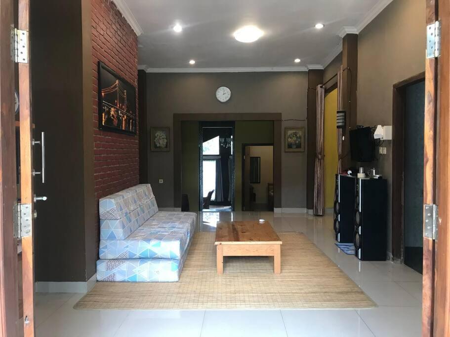Villa Naumi バンドゥン エクステリア 写真